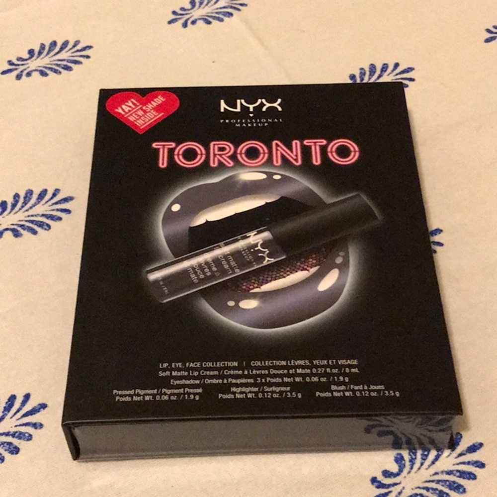 NYX TORONTO Eye Lips Face Collection NIB - Picture 2 of 7